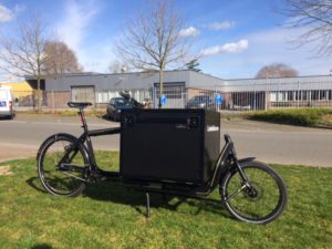 bullitt bike bak zwart zijaanzicht